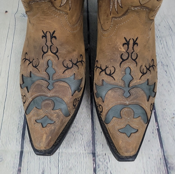 Leather snip toe heeled western rustic cowboy boots - Picture 3 of 11